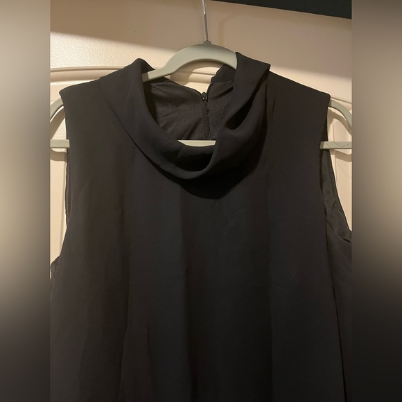 Little Black Dress with collar - Picture 2 of 3